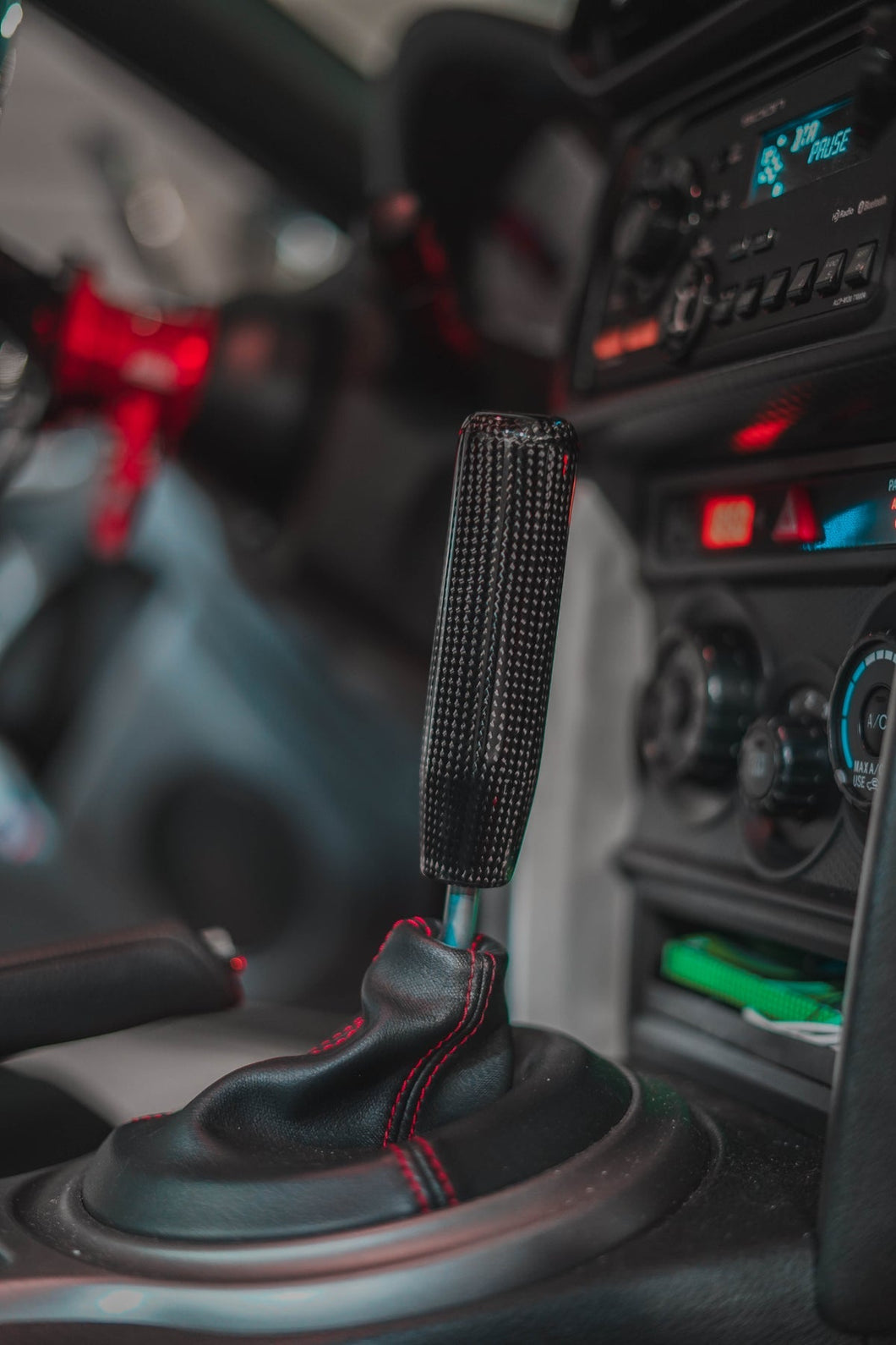 TALL SHIFT CARBON FIBER SHIFT KNOB